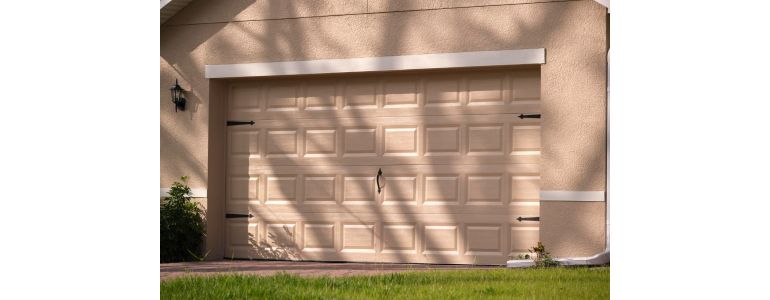 ¿Cómo elegir un motor o kit de automatización para su puerta de garaje?